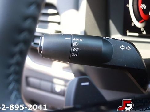 Used 2025 Nissan Rogue Platinum w/ Platinum Premium Package FWD image 26