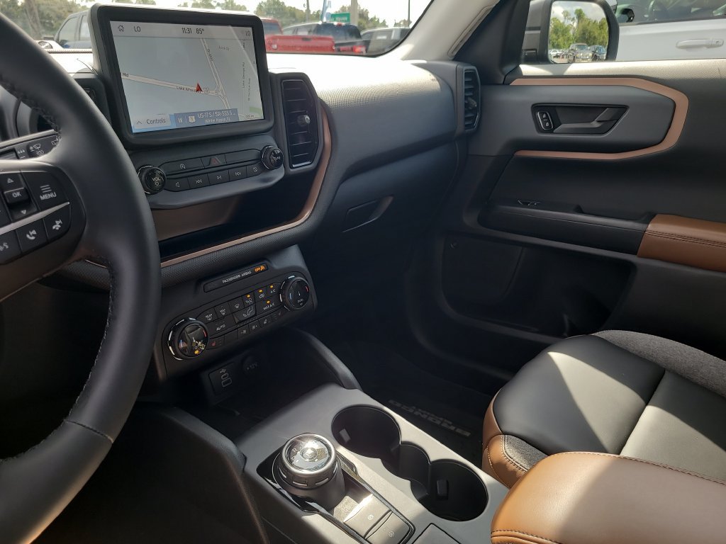 Certified 2024 Ford Bronco Sport Outer Banks w/ Tech Package AWD/4WD image 18