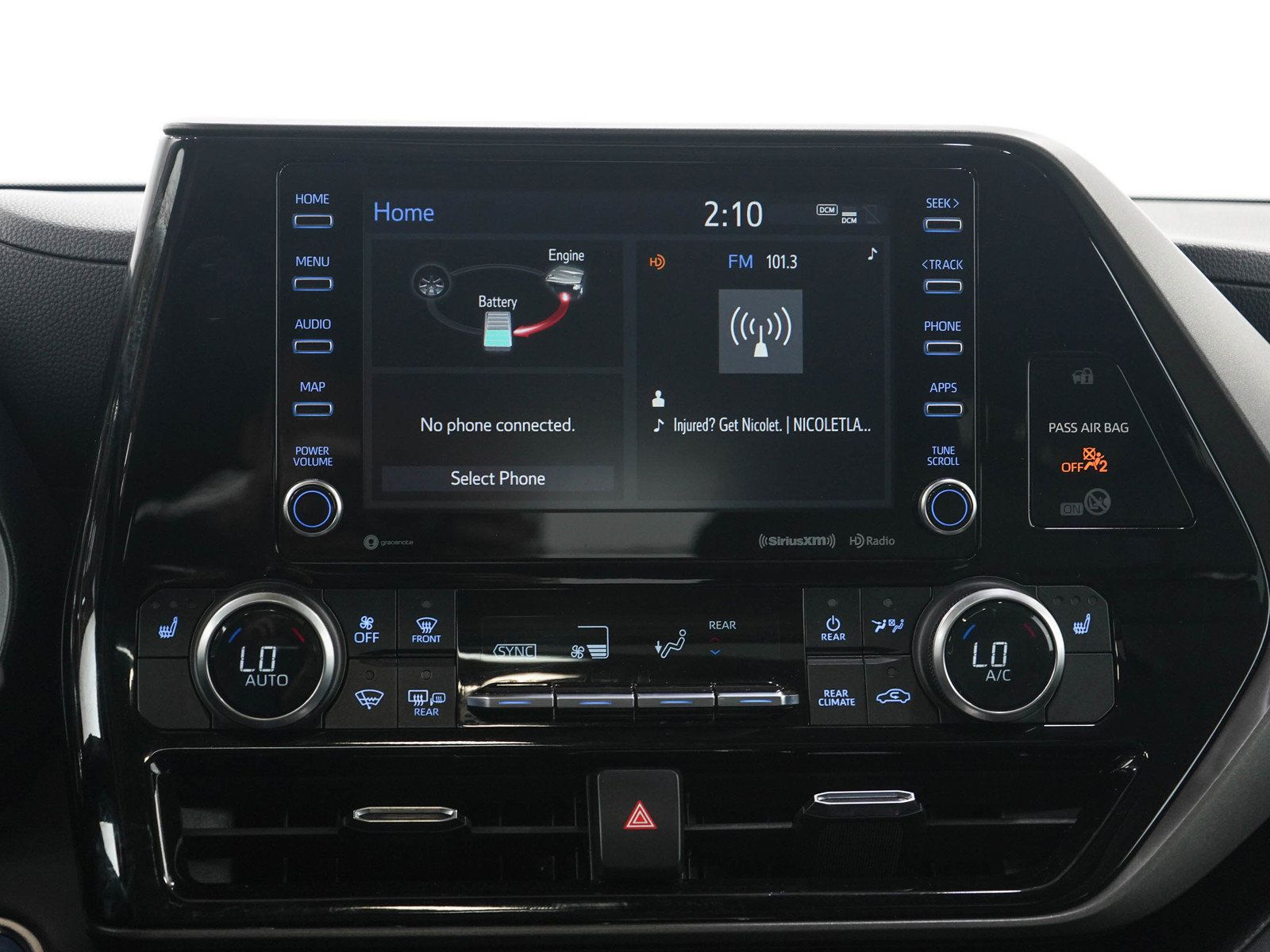 Used 2021 Toyota Highlander XLE AWD/4WD image 19