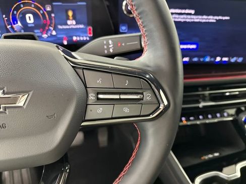 Used 2024 Chevrolet Traverse RS image 16