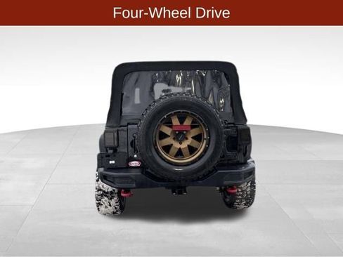 Used 2016 Jeep Wrangler Unlimited Rubicon image 6