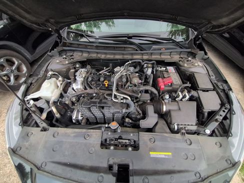 Used 2025 Nissan Altima 2.5 SV FWD image 8