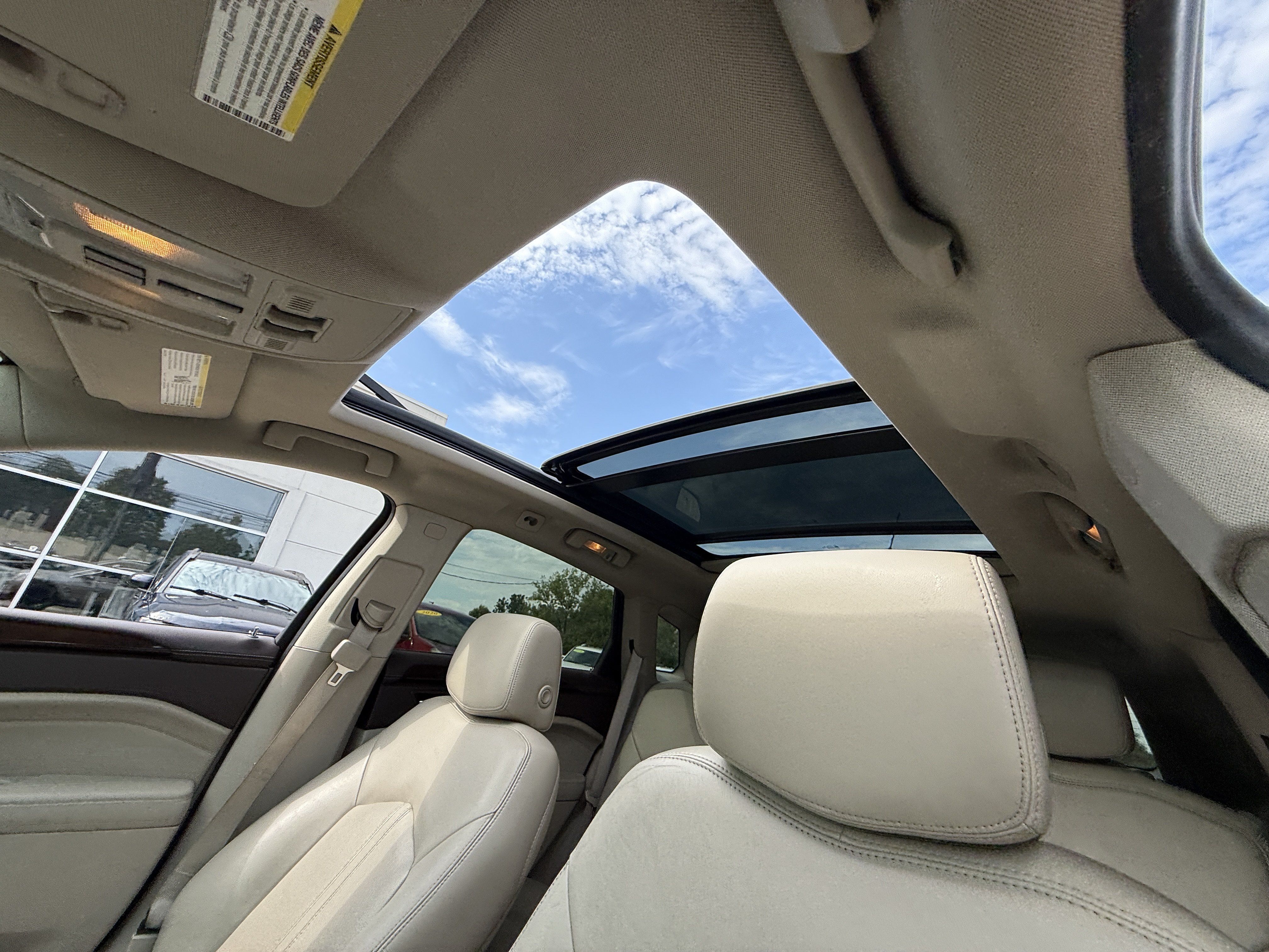 Used 2011 Cadillac SRX Luxury FWD image 11