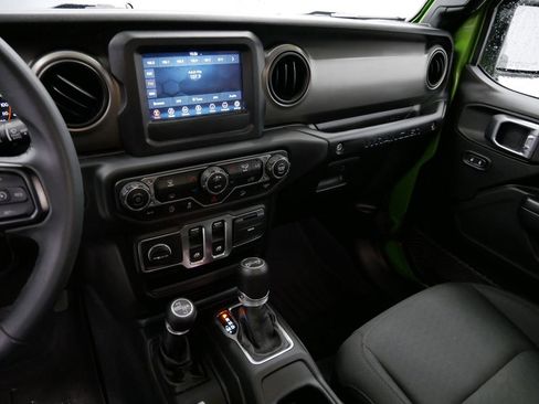 Certified 2019 Jeep Wrangler Sport image 11