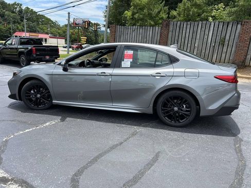 New 2026 Toyota Camry SE FWD image 6