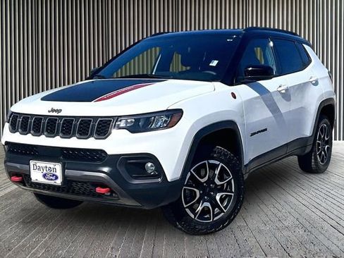 Used 2024 Jeep Compass Trailhawk image 1