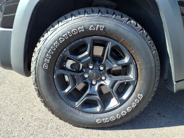 Used 2022 Jeep Cherokee Trailhawk w/ Sun, Sound & Nav Group AWD/4WD image 10