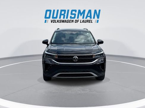 Used 2023 Volkswagen Taos SE AWD/4WD image 3