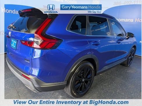 Used 2024 Honda CR-V Sport Touring image 4