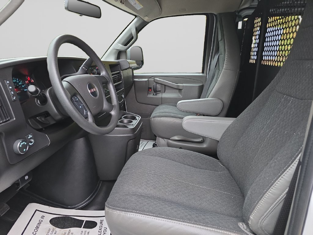 Used 2025 GMC Savana 2500 w/ Driver Convenience Package RWD image 18
