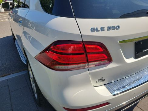 Used 2018 Mercedes-Benz GLE 350 4MATIC image 15