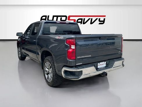 Used 2022 Chevrolet Silverado 1500 LT AWD/4WD image 5