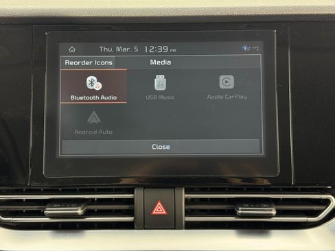 Used 2020 Kia Niro EX image 25