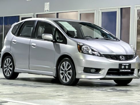 Used 2013 Honda Fit Sport image 6