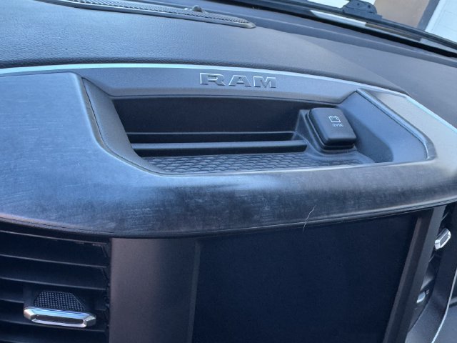 Used 2021 RAM 1500 Big Horn AWD/4WD image 39