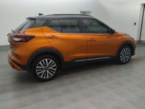 Used 2023 Nissan Kicks SR w/ SR Premium Package FWD image 10