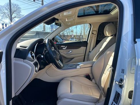 Used 2022 Mercedes-Benz GLC 300 GLC 300 image 10