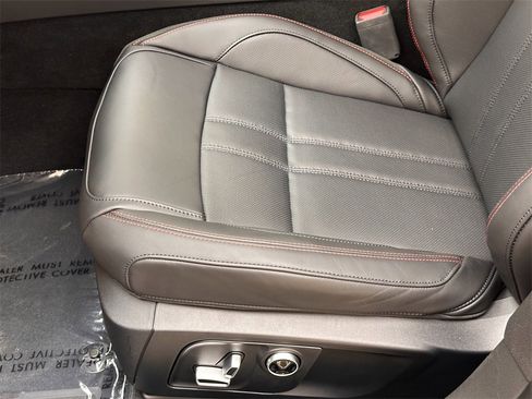 Used 2024 Maserati Levante Modena Ultima image 20