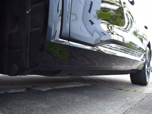 Used 2022 Audi e-tron Premium image 28