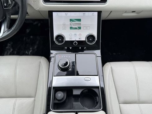 Used 2020 Land Rover Range Rover Velar S image 29
