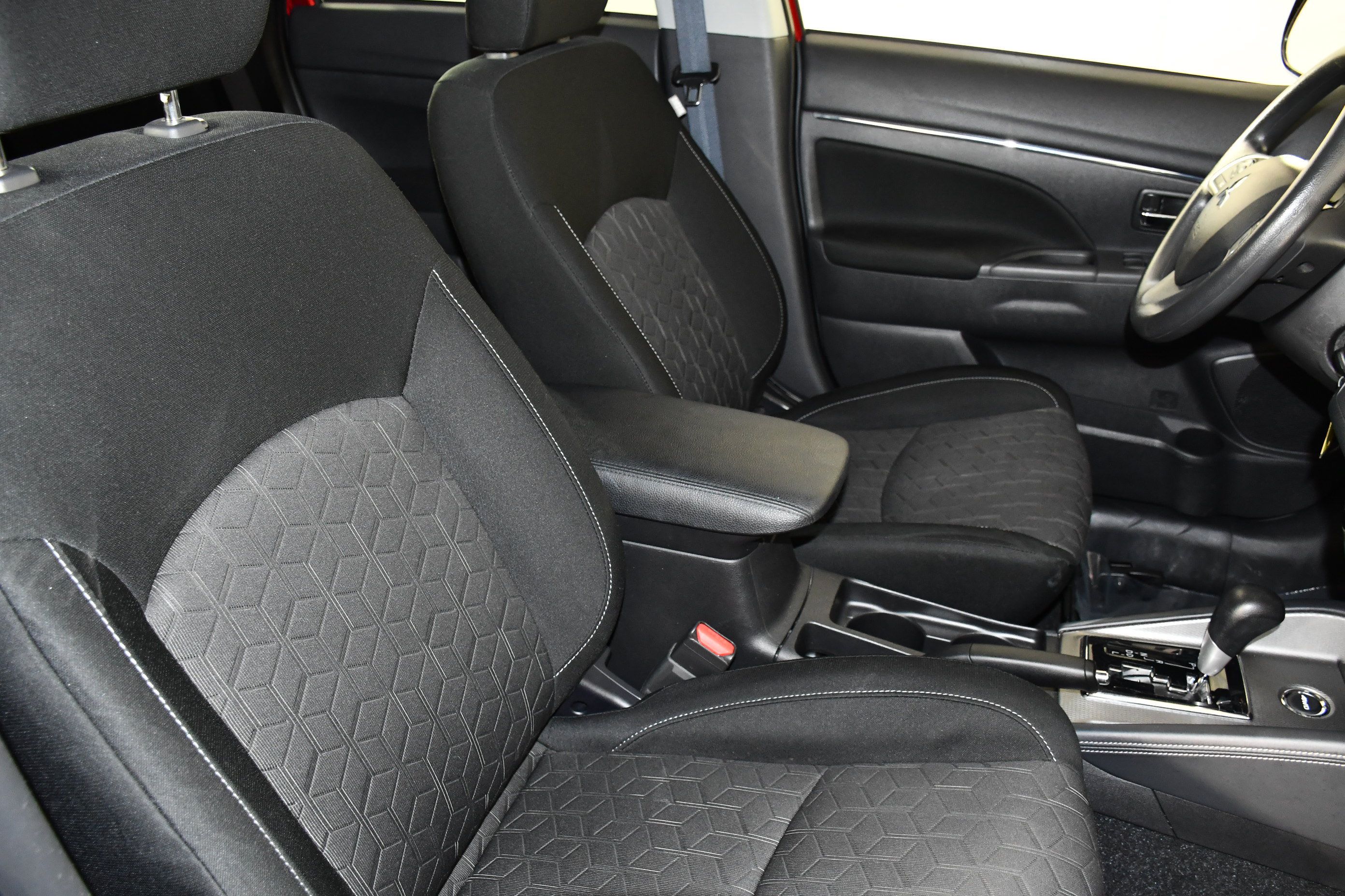 Used 2024 Mitsubishi Outlander Sport ES AWD/4WD image 40
