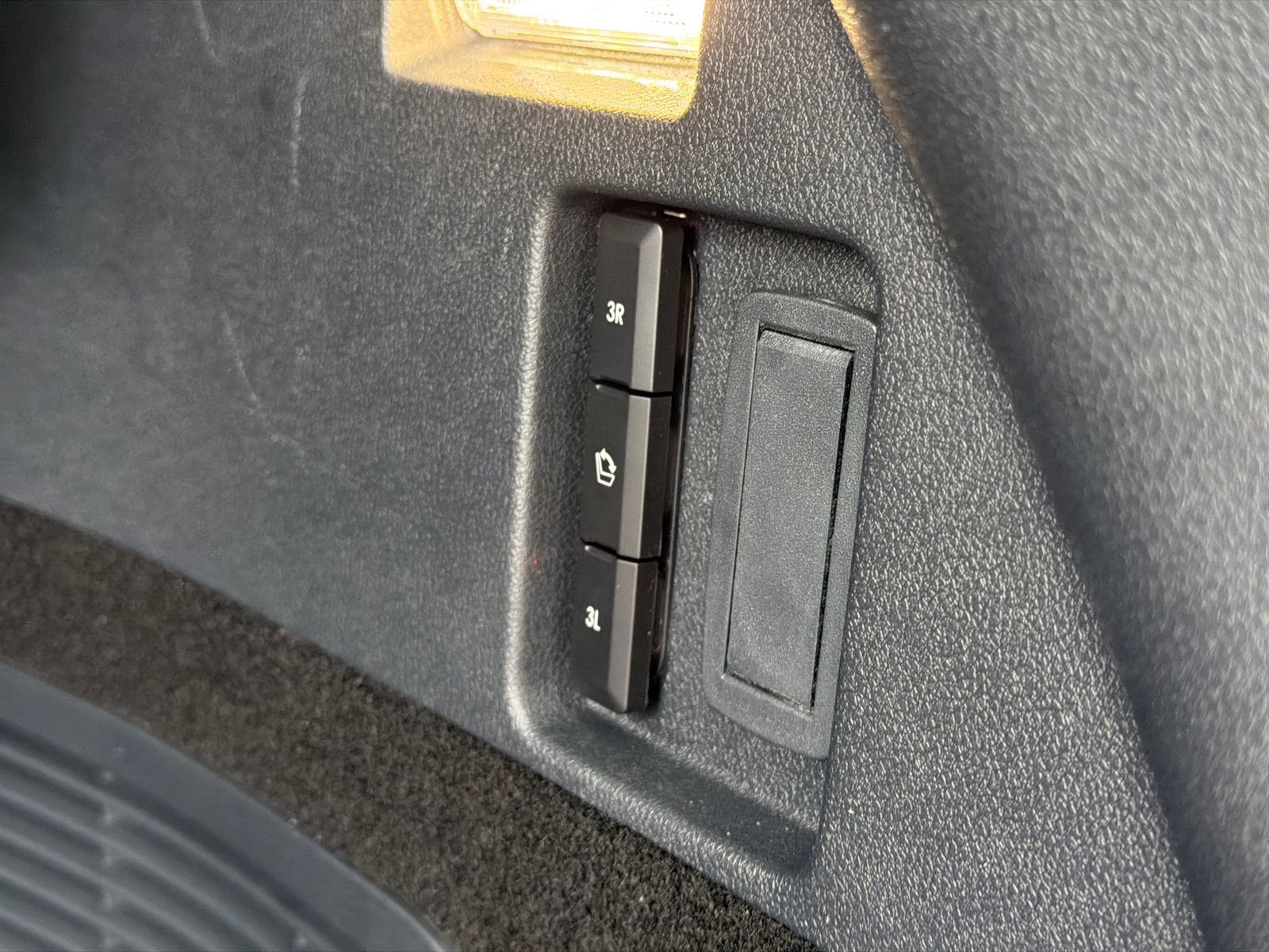 New 2027 Lincoln Aviator Black Label w/ Black Label Special Edition AWD/4WD image 9