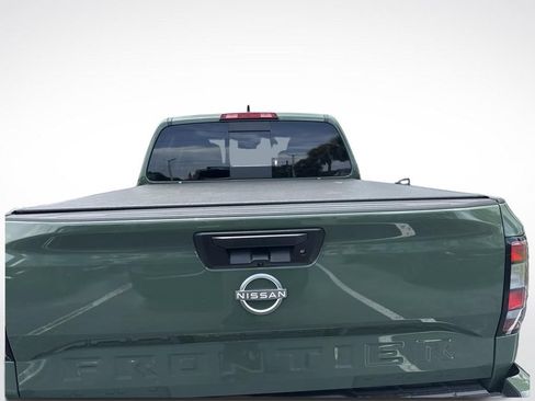 Certified 2025 Nissan Frontier SV RWD image 7