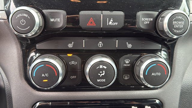 Used 2021 RAM 1500 4x4 Crew Cab image 21