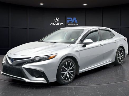 Used 2021 Toyota Camry SE w/ Audio Upgrade Package FWD image 1