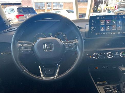 Used 2023 Honda CR-V Sport Touring image 4