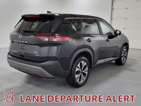 Used 2023 Nissan Rogue SV image 8