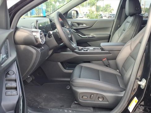 New 2026 Chevrolet Equinox LT w/ Convenience Package II FWD image 16