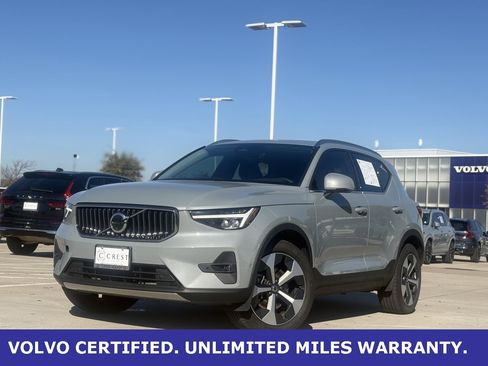 Certified 2025 Volvo XC40 B5 Plus image 6