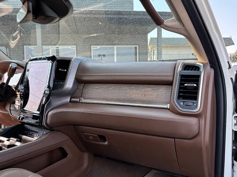 Used 2019 RAM 2500 Limited AWD/4WD image 16