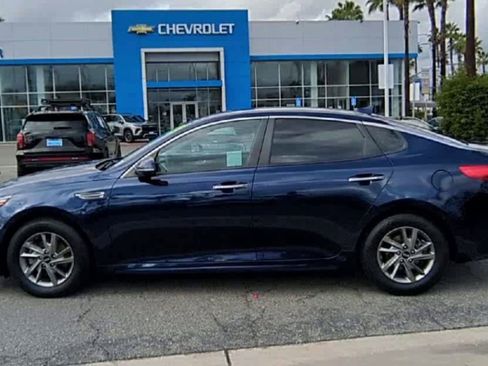 Used 2019 Kia Optima LX image 5
