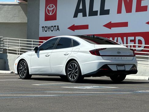 Used 2021 Hyundai Sonata Limited image 3