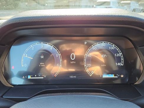 New 2025 Jeep Grand Cherokee Altitude image 14