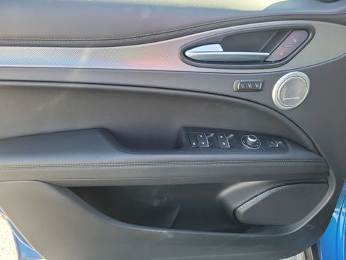 Used 2025 Alfa Romeo Stelvio Sprint AWD/4WD image 21