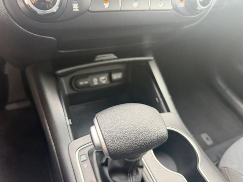 Used 2020 Kia Sorento LX FWD image 14