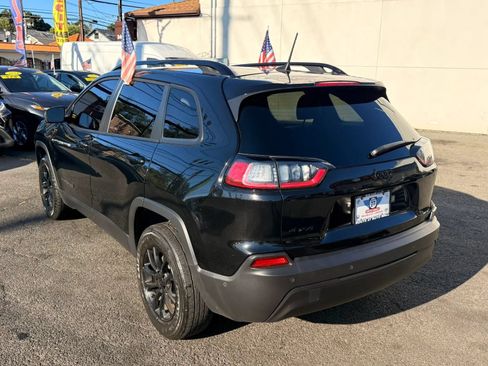 Used 2023 Jeep Cherokee Altitude Lux AWD/4WD image 5