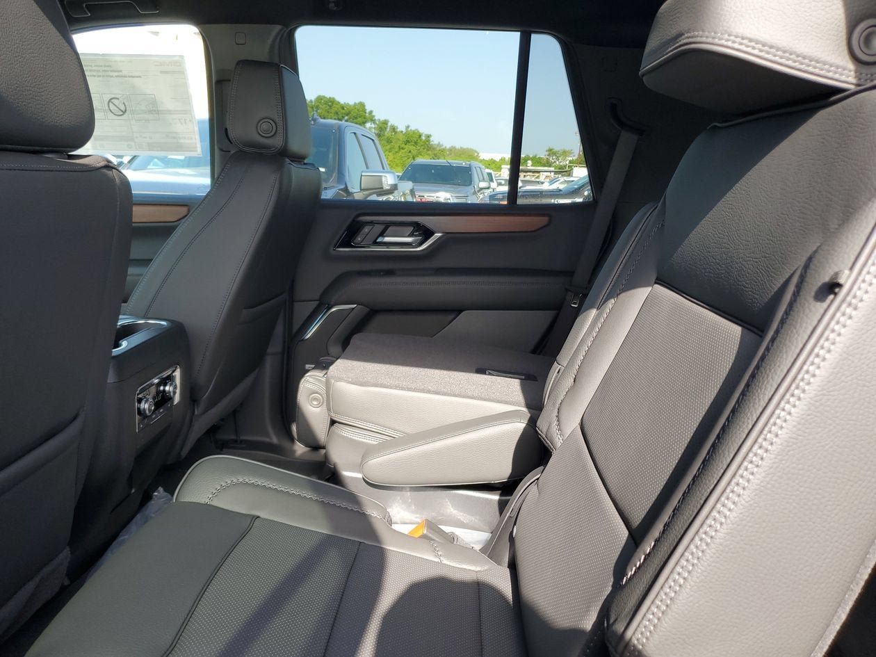 New 2026 GMC Yukon Denali RWD image 11