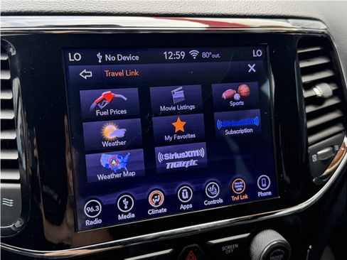 Used 2019 Jeep Grand Cherokee Altitude image 50