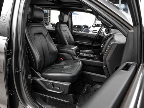 Used 2019 Ford Expedition Limited w/ Cargo Package image 44