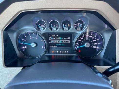 Used 2015 Ford F450 Lariat w/ Lariat Interior Package image 22