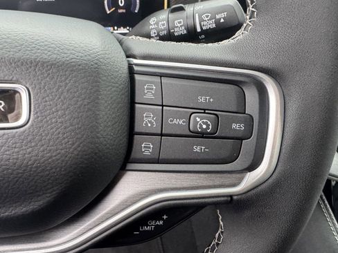 New 2025 Jeep Wagoneer Series II w/ Convenience Group I image 24