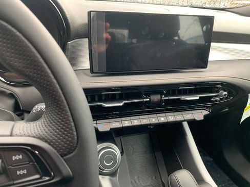 New 2025 Alfa Romeo Tonale w/ Premium Package image 18