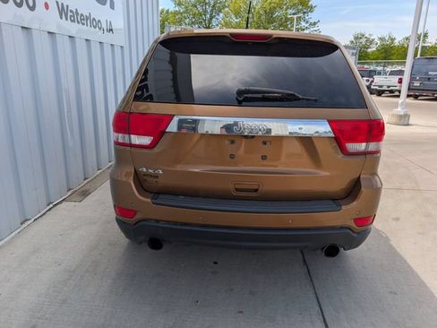 Used 2011 Jeep Grand Cherokee 70th Anniversary AWD/4WD image 13