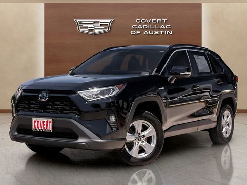 Used 2021 Toyota RAV4 XLE w/ Convenience Package AWD/4WD image 1