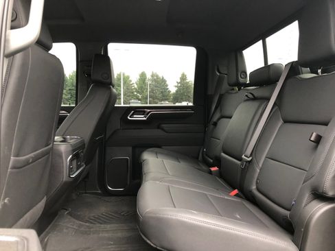 Used 2025 Chevrolet Silverado 3500 LTZ image 9