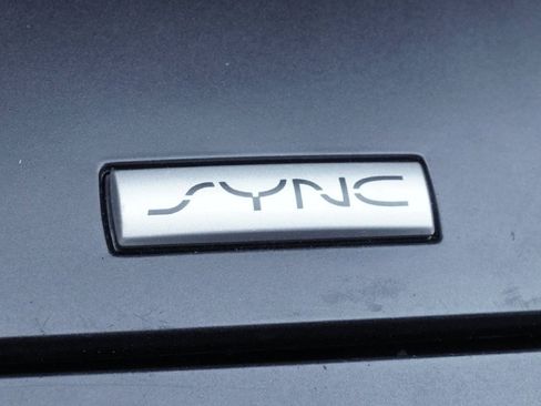 Used 2019 Ford Explorer XLT w/ Equipment Group 202A image 22